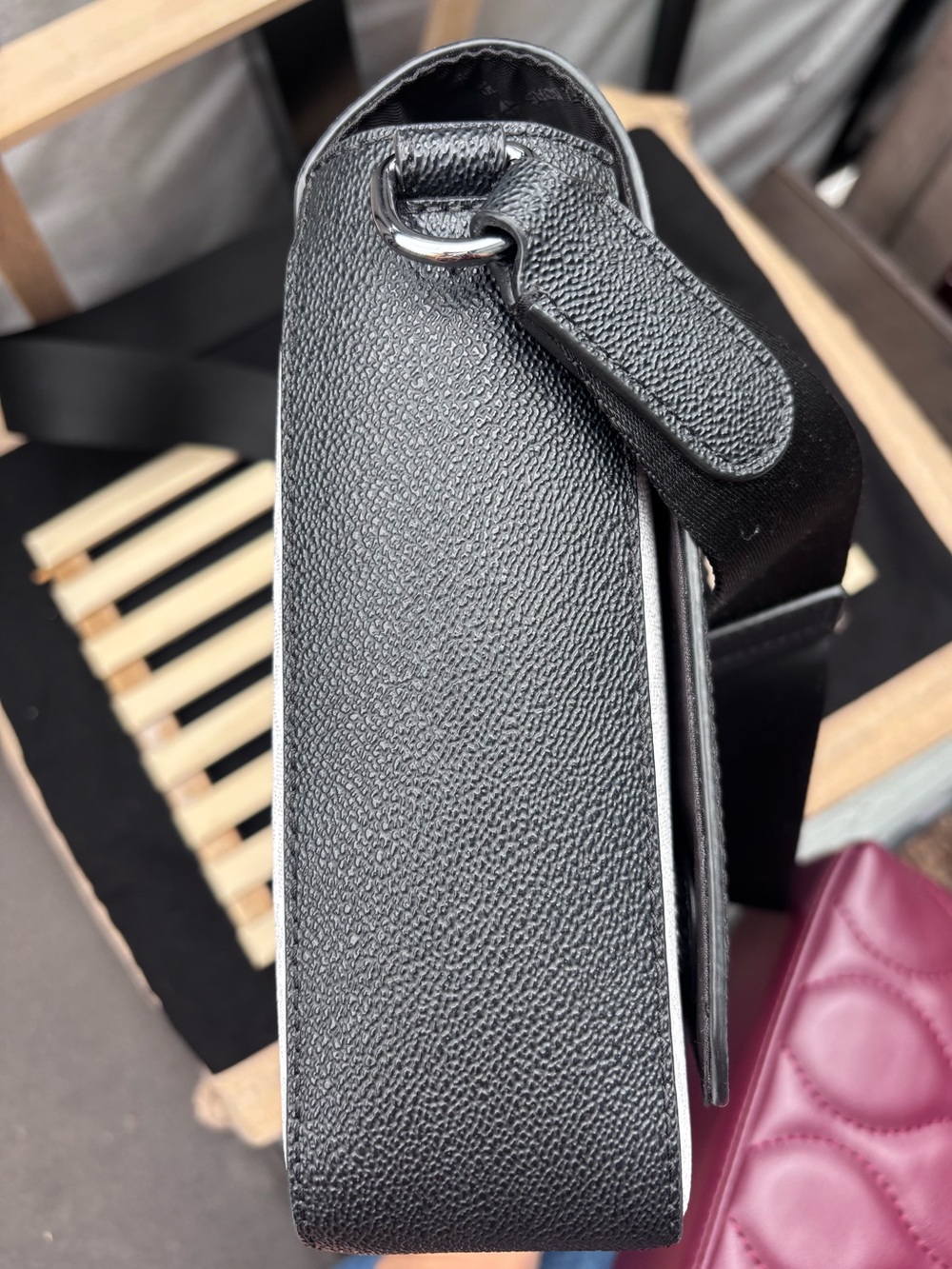 Michael Kors White and Black Signature Unisex Messenger Bag - Picture 3 of 7